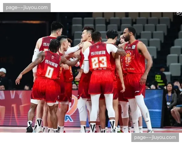 史密斯13分6助攻4抢断 深圳后卫防守端活跃度影响比赛