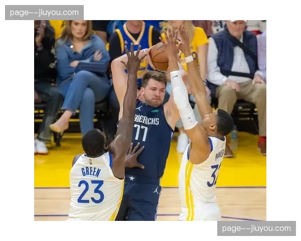 勇士客场对独行侠近十场8胜2负，心理层面占据压倒优势