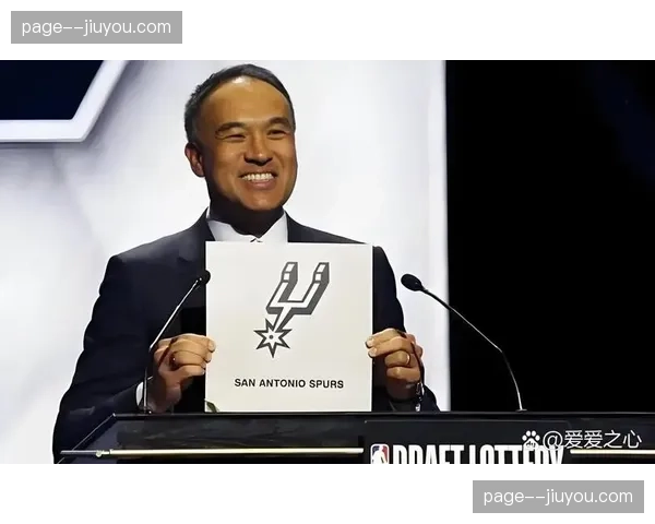 马刺榜眼哈珀场均11.6分3.8助攻，防守强硬获波波维奇信任